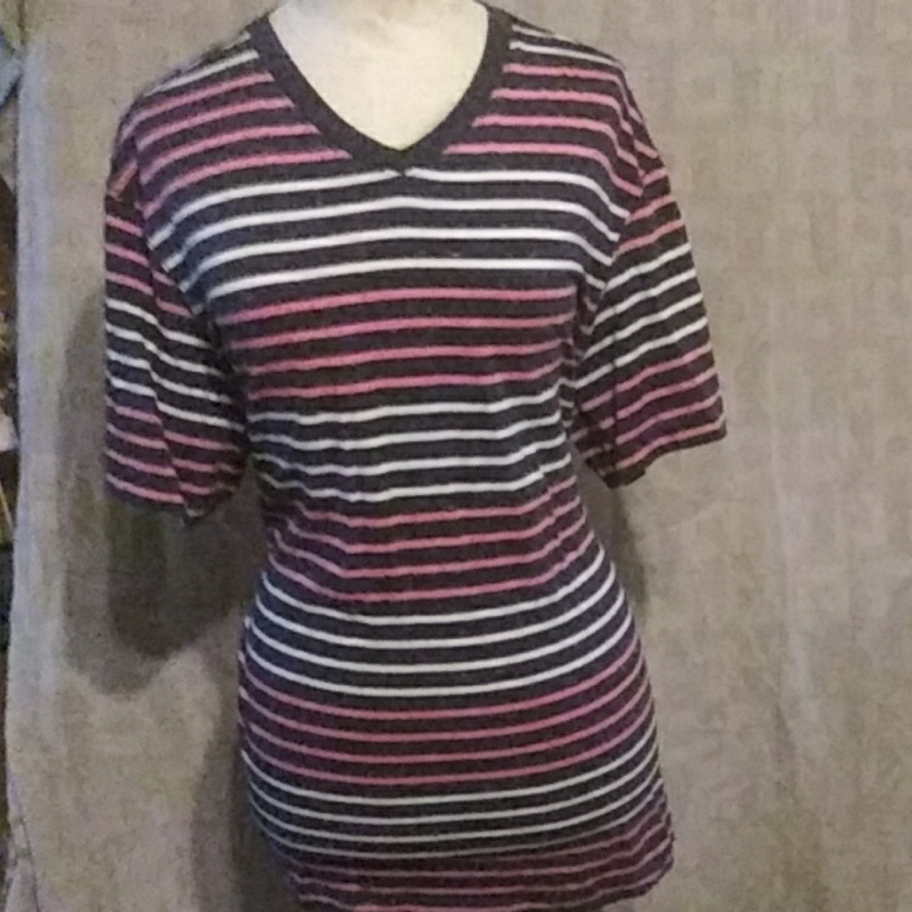 Super cozy and comfortable t-shirt.